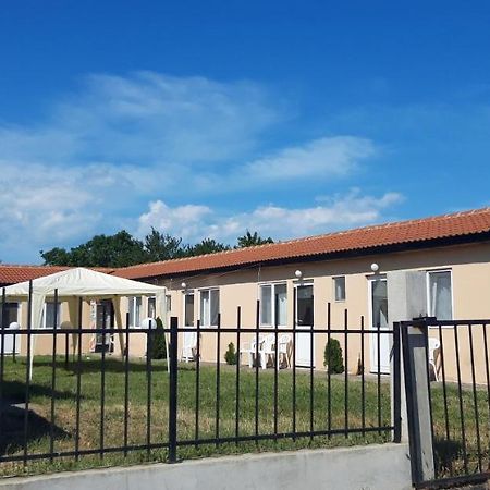 Krimski Bungalows بايالا المظهر الخارجي الصورة